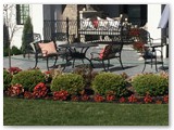 seating_area_in_garden_setting_01